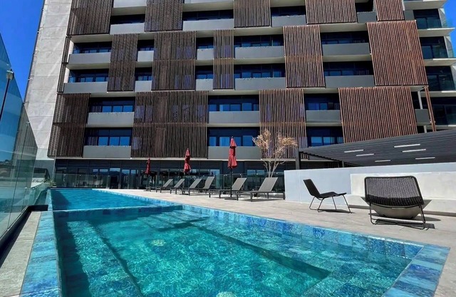 Business, shopping y relax. Acogedor departamento en Península Tijuana