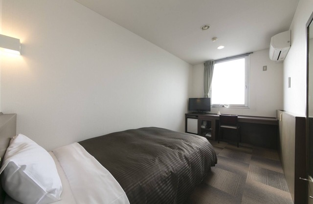 Business Single Smoking Free Parking BasicSim / Toyohashi Aichi