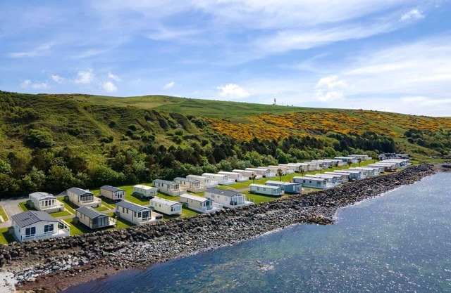 Bute Lodge with Hot Tub