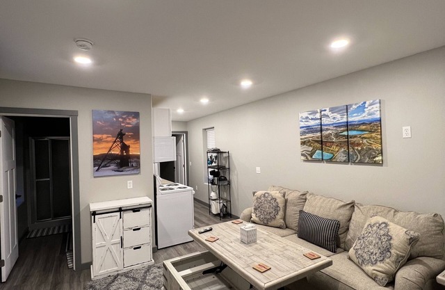 Butte, MT! Gorgeous little home, fitted for all your needs!