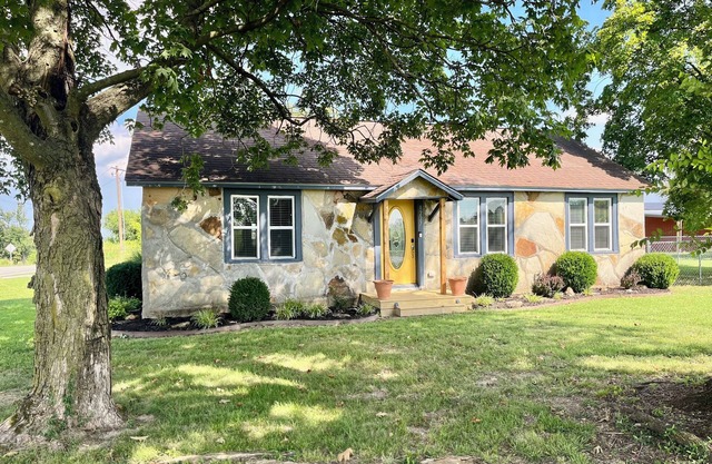Buttercup Bungalow; charming 1925 "giraffe" country house 3 min from XNA