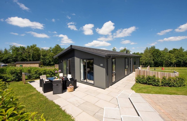 Buttercup Lodge, 33 Roadford Lake Lodges