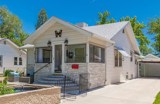 Butterfly Home: Charming Retreat in Prime Location