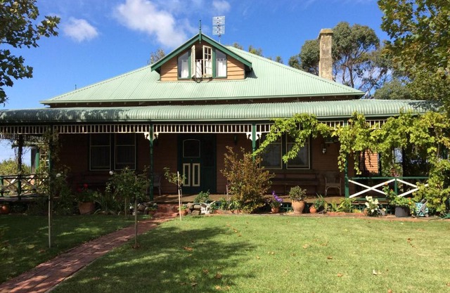Butterfly Farm Bed and Breakfast Nirranda