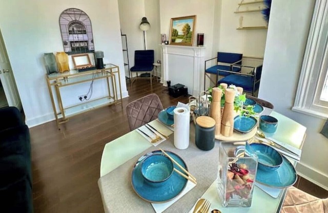 Buzzz City Rooms Apartment North West London