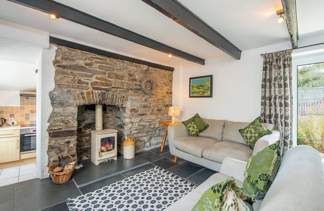 Bwthyn Beatties, Holiday property Newgale, Sleeps 4, 2 bedrooms, bathrooms