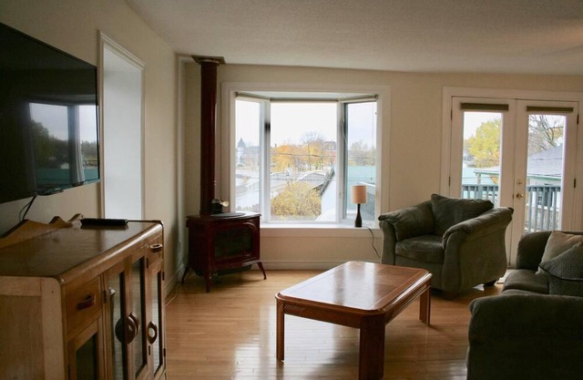 By The Rivers, un apartamento único con vista al río St. Lawrence
