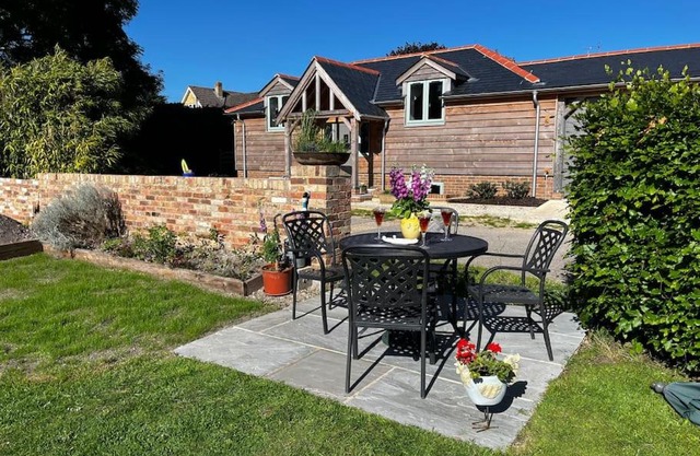 Byre - Farm Cottage on 9 acre Equestrian Small Holding