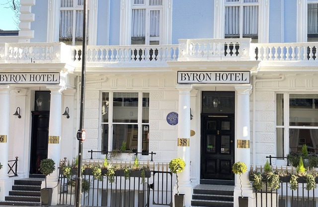 Byron Hotel London