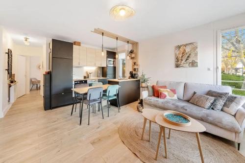 Côté Rivière, appartement T2, terrasse & parking