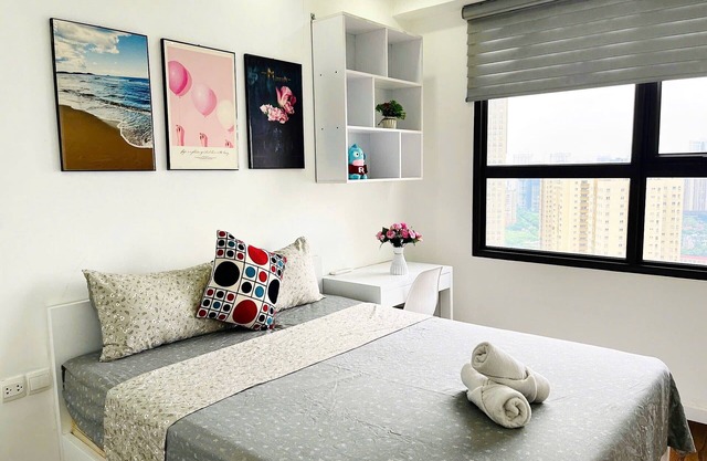 Căn hộ 2 phòng, 2 phòng tắm, ban công có tầm nhìn rộng - Vinhomes D'Capitale