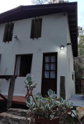 Cabaña Bosque Peralta Ramos para 4 personas, 2 dormitorios