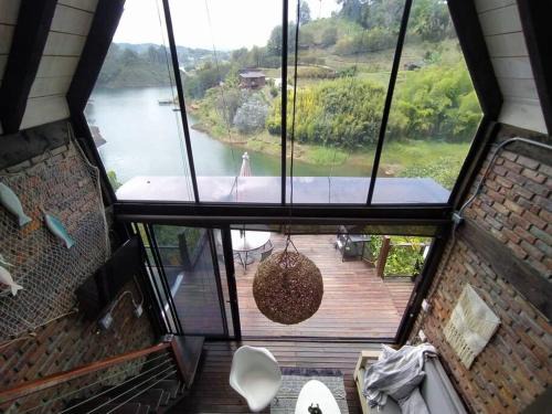 Cabaña con jacuzzi y acceso al embalse - Portum I