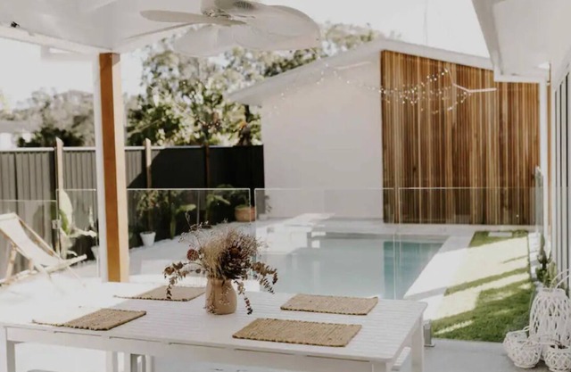 ‘Caba Riad’ Beautiful Stylish House w/ pool & creek access