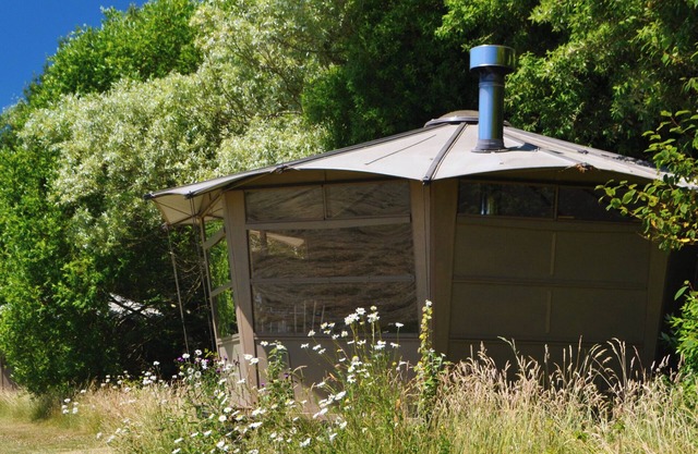 CABAN MERIOS, romantic, character holiday cottage in Llantwit Major
