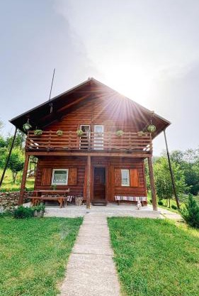 Cabana Trei Brazi Cacica
