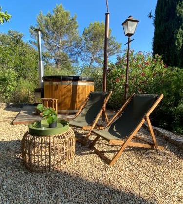 Cabanon Tihou bain nordique privatif piscine havre de paix
