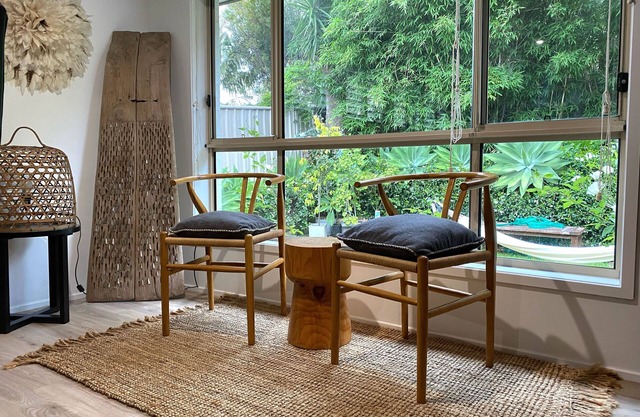 Cabbage Tree Art House. $50 food & drinks voucher for all 3 night winter stays.