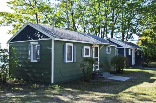 Cabin #1 - Cedar Village cabin
