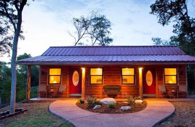 Cabin 2 Rental 15 minutes from Magnolia and Baylor