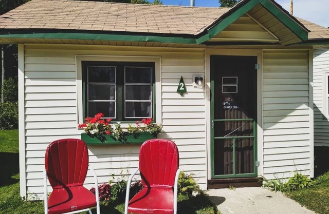 Cabin #2 - Summer Fun