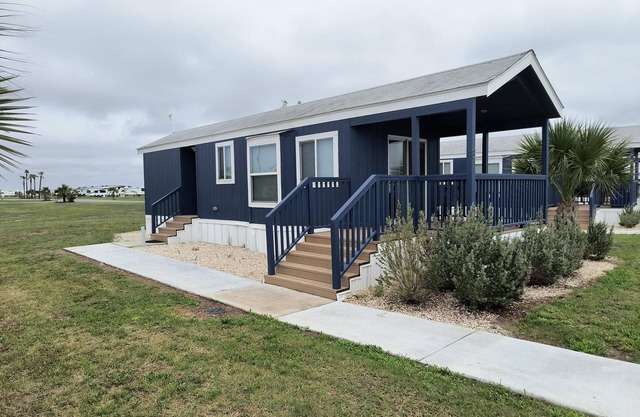 Cabin 2 with Inclusive Resort Amenities - Cabin with Inclusive Resort Amenities