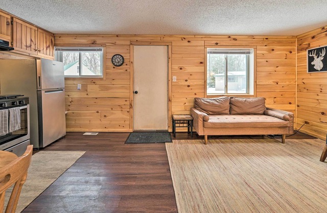 Cabin < 20 Mi From Caberfae Peaks Ski Resort!