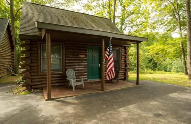 Cabin 2307 - Cozy Log Cabin in Beaver Creek Resort