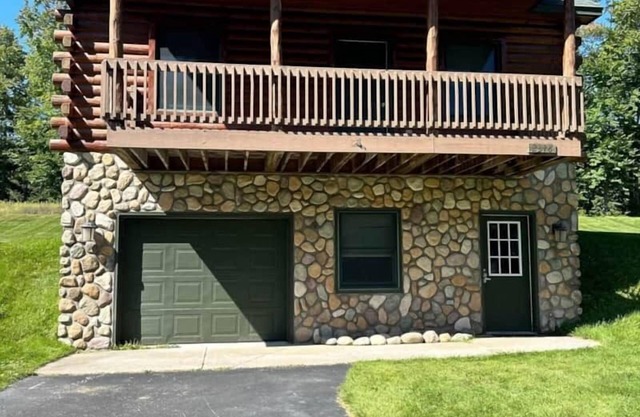 Cabin 2378 - Scenic Log Cabin within Private Resort