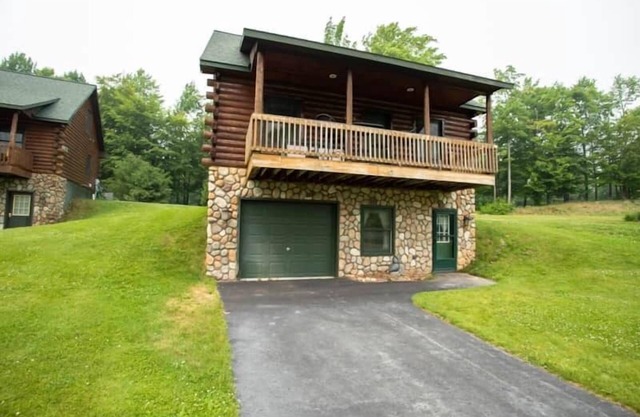 Cabin 2418 - Grand Log Cabin within Private Resort