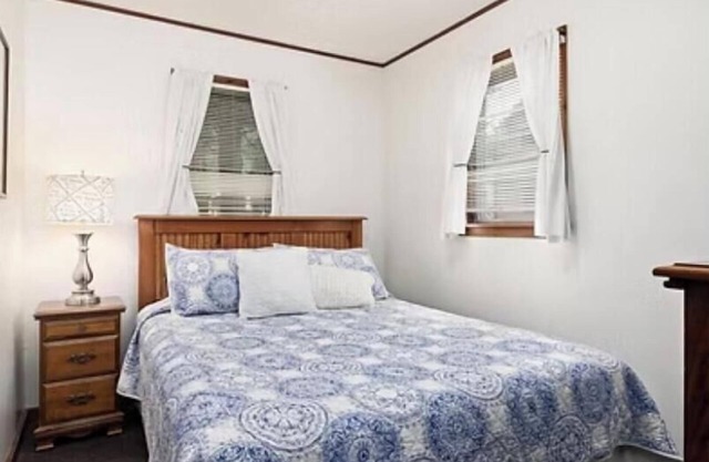 Cabin 7 at Heaths Resort