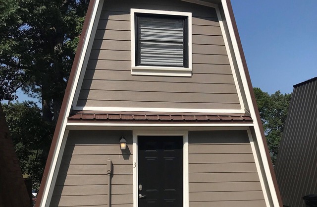 Cabin 7- Overlooks Yarborough Landing and Millwood Lake