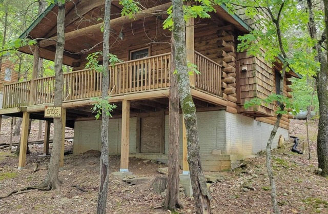Cabin #9 The Spruce-Log cabin on Table Rock Lake