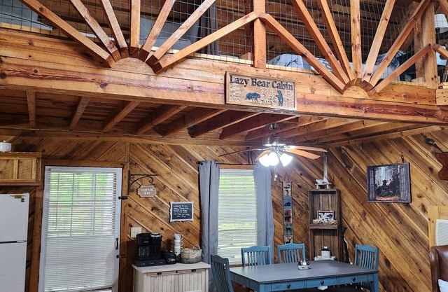 Cabin at Cave Run Lake / Red River Gorge