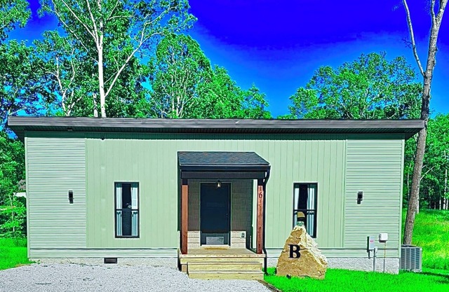 Cabin B - Basses Creek Cabins - Nature, Golf, swim, hike!