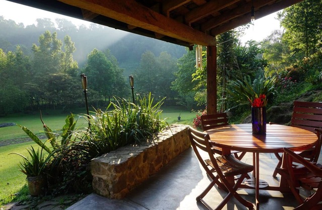 Cabaña en lugar mágico. (Citlalapa)