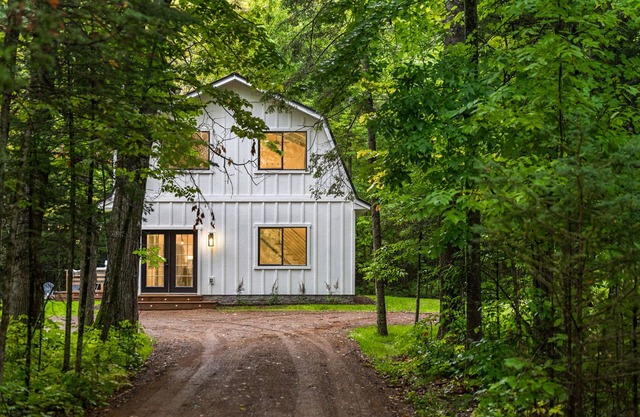 Cabin Near Banning State Park, the Munger Trail & Grindstone Lake -Dogs Welcome!