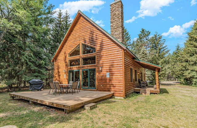 Cabin near Leota Trails