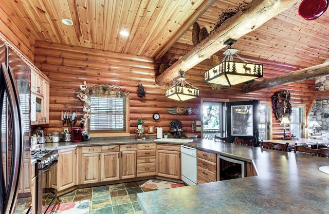 Cabin on Round Lake w/ Boat Dock & Water Views!