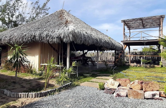 Cabin with sea view in Maramar.