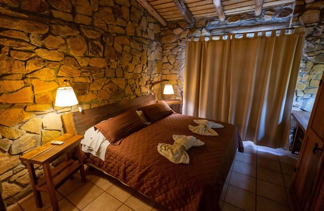 Cabañas & Suites en pueblo antiguo - Villa 25 de Mayo - Argentina