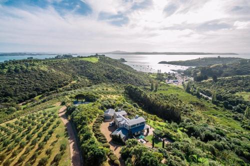 Cable Bay Luxury Villa