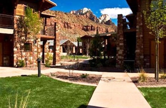 Cable Mountain Lodge