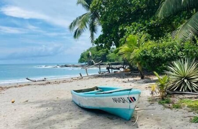 Cabo Blanco Retreat: Tranquil 1BR for Couples, w/Work Space