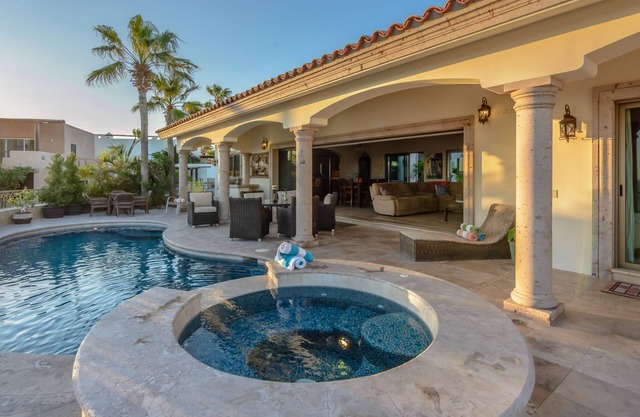 Cabo Home w / Concierge + piscina privada y playa!