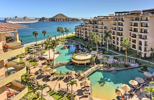 Cabo San Lucas Villa w/ Resort Amenities!
