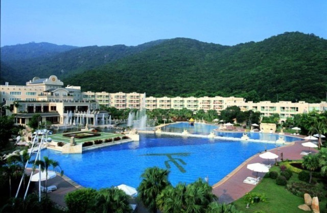 Cactus Resort Sanya by Gloria