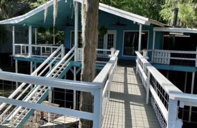 CADDO LAKE WATERFRONT on Big Cypress Bayou!