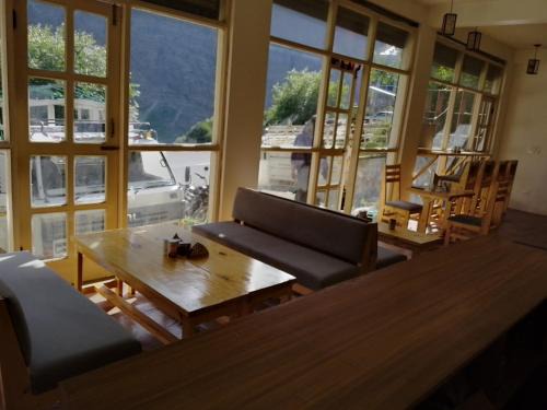 Cafe Alpenglow