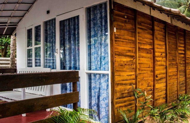 Cafe Del Mar Cottages And Rooms